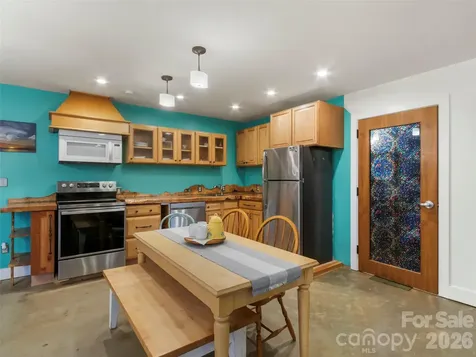 127 Riverview Drive Asheville NC 28806