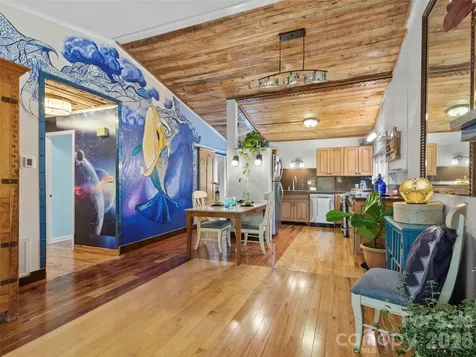 127 Riverview Drive Asheville NC 28806