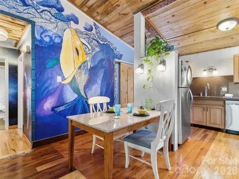 127 Riverview Drive Asheville NC 28806