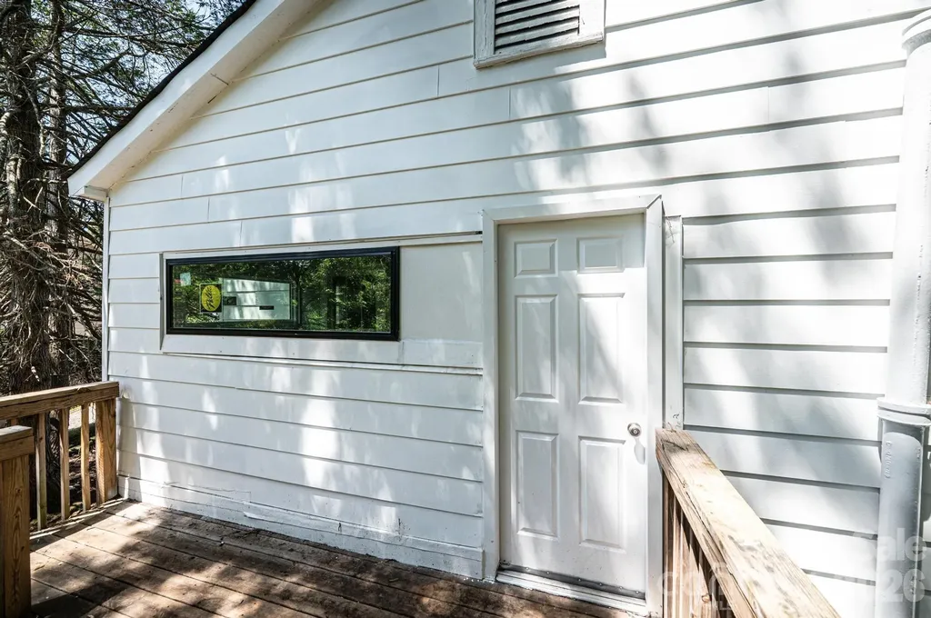 423 N Davis Avenue Newton NC 28658