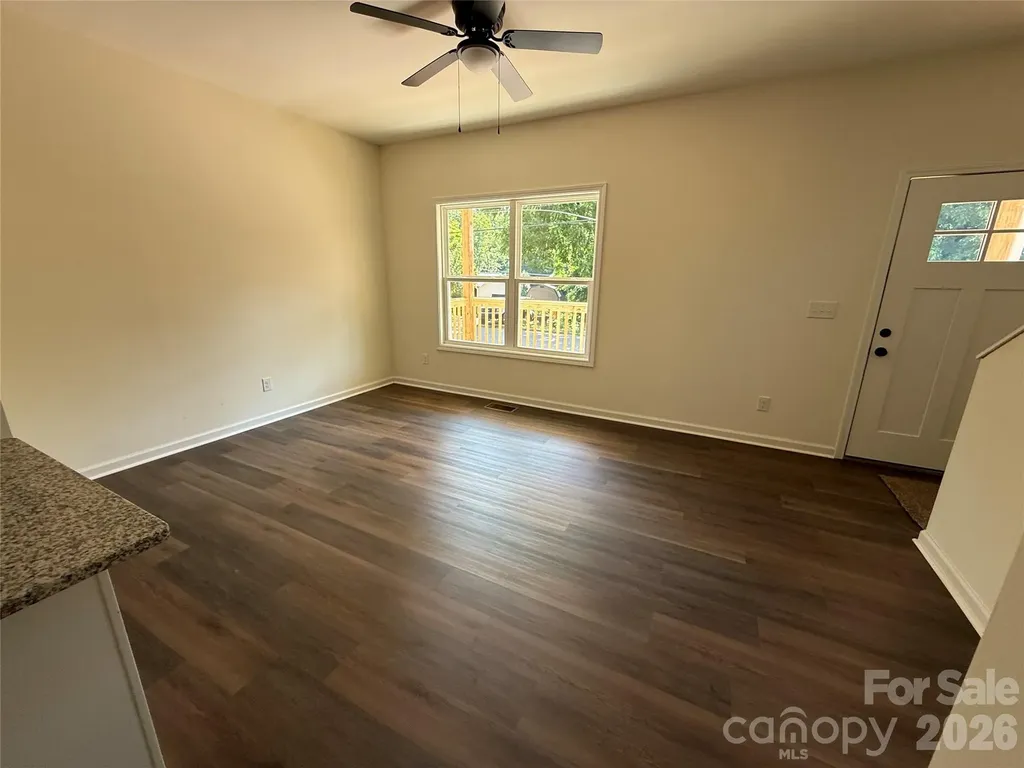 227 S Caldwell Avenue Newton NC 28658
