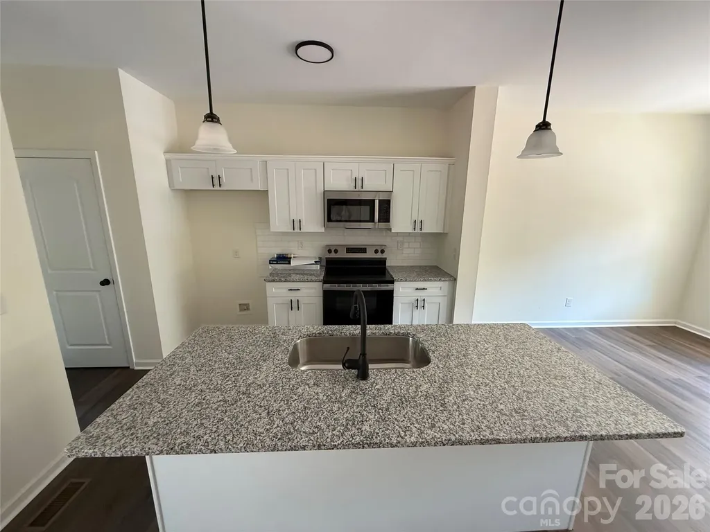 227 S Caldwell Avenue Newton NC 28658