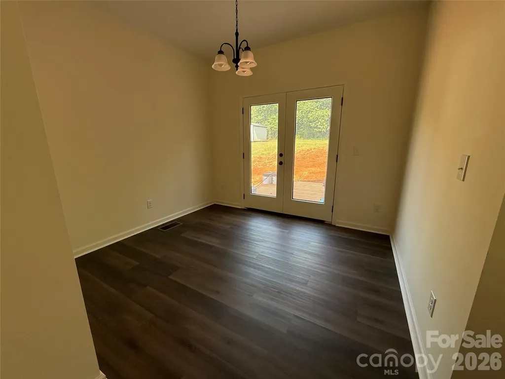 227 S Caldwell Avenue Newton NC 28658