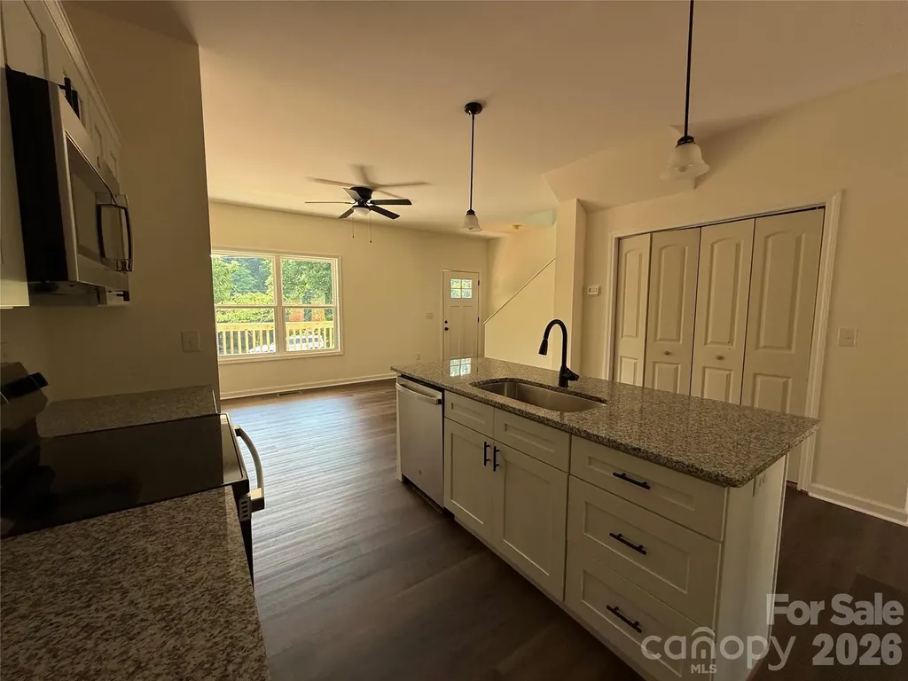 227 S Caldwell Avenue Newton NC 28658