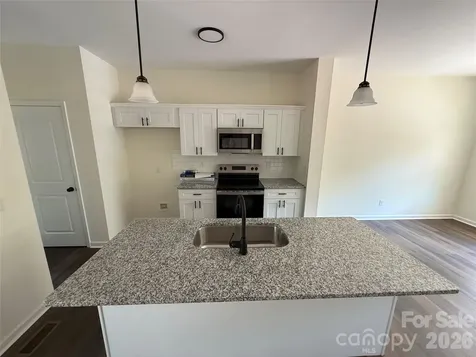 227 S Caldwell Avenue Newton NC 28658