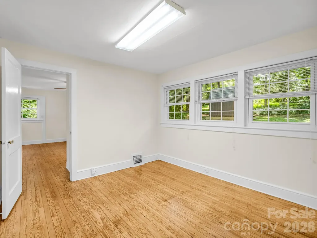 117 Whitney Avenue Tryon NC 28782