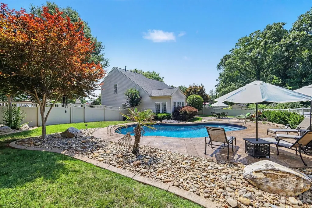 409 Dutchmans Meadow Drive Mount Holly NC 28120