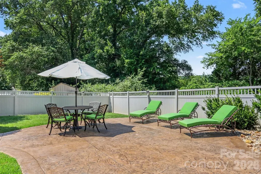 409 Dutchmans Meadow Drive Mount Holly NC 28120