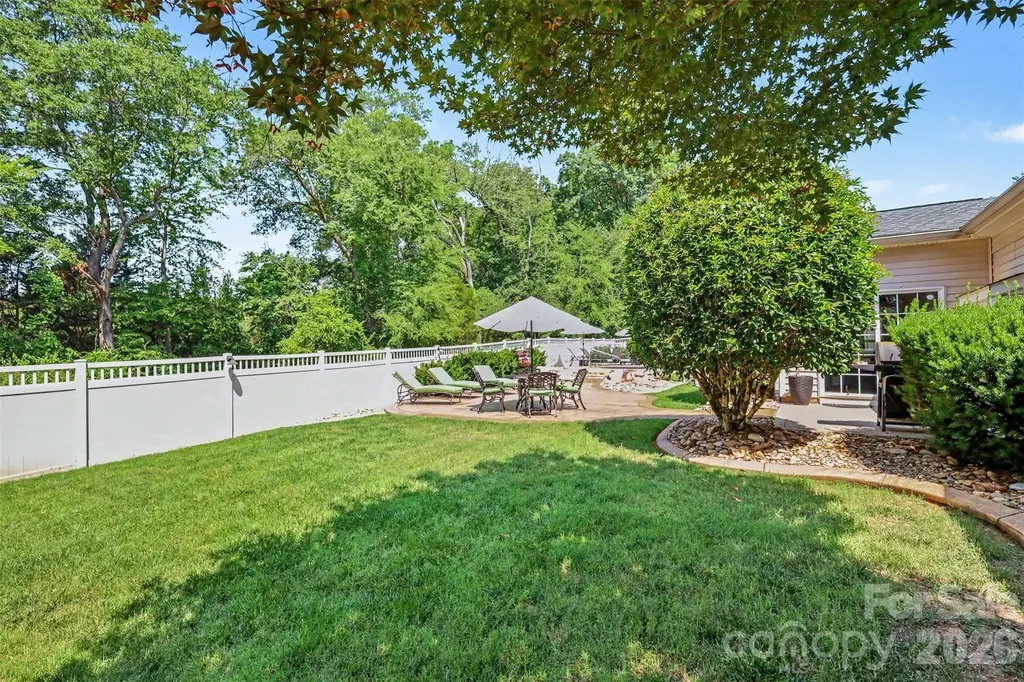 409 Dutchmans Meadow Drive Mount Holly NC 28120