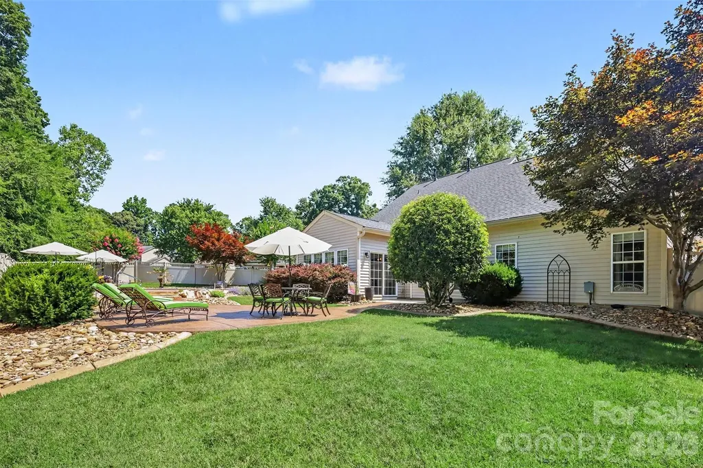 409 Dutchmans Meadow Drive Mount Holly NC 28120
