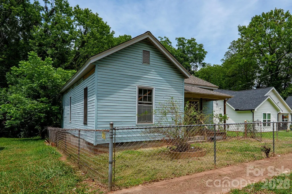 114 W 6th Avenue Gastonia NC 28052