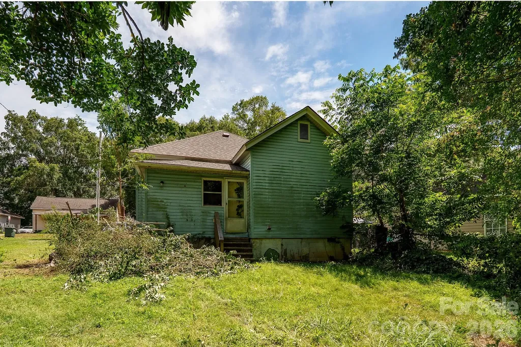 114 W 6th Avenue Gastonia NC 28052