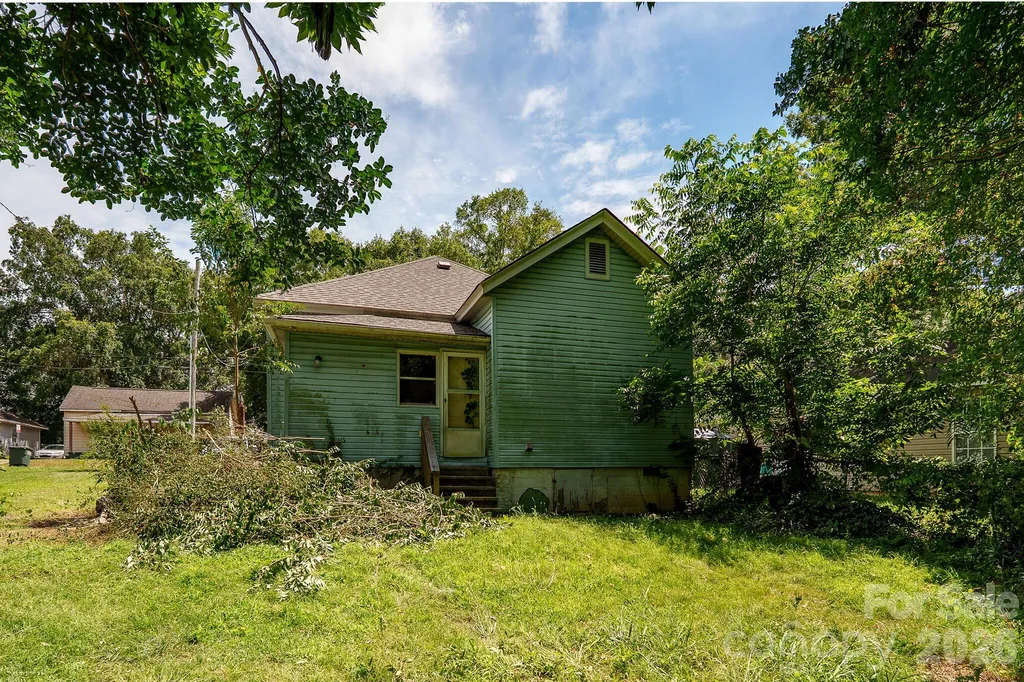 114 W 6th Avenue Gastonia NC 28052