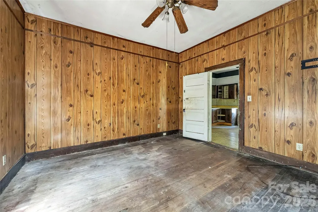 114 W 6th Avenue Gastonia NC 28052