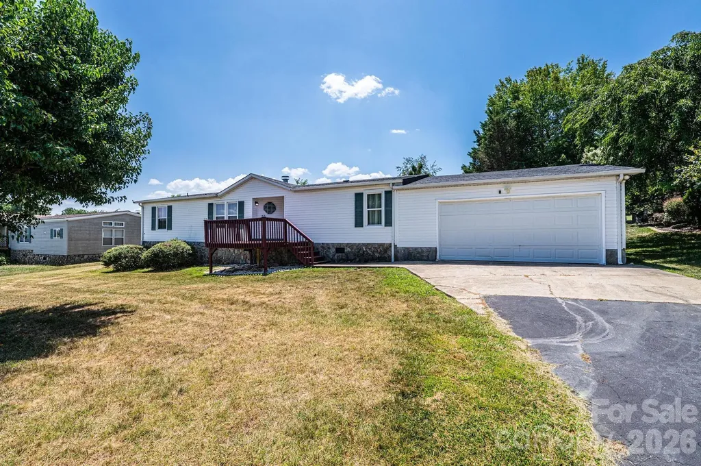 3825 Berry Creek Circle Granite Falls NC 28630