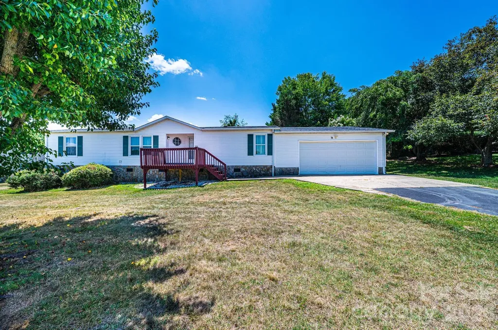 3825 Berry Creek Circle Granite Falls NC 28630
