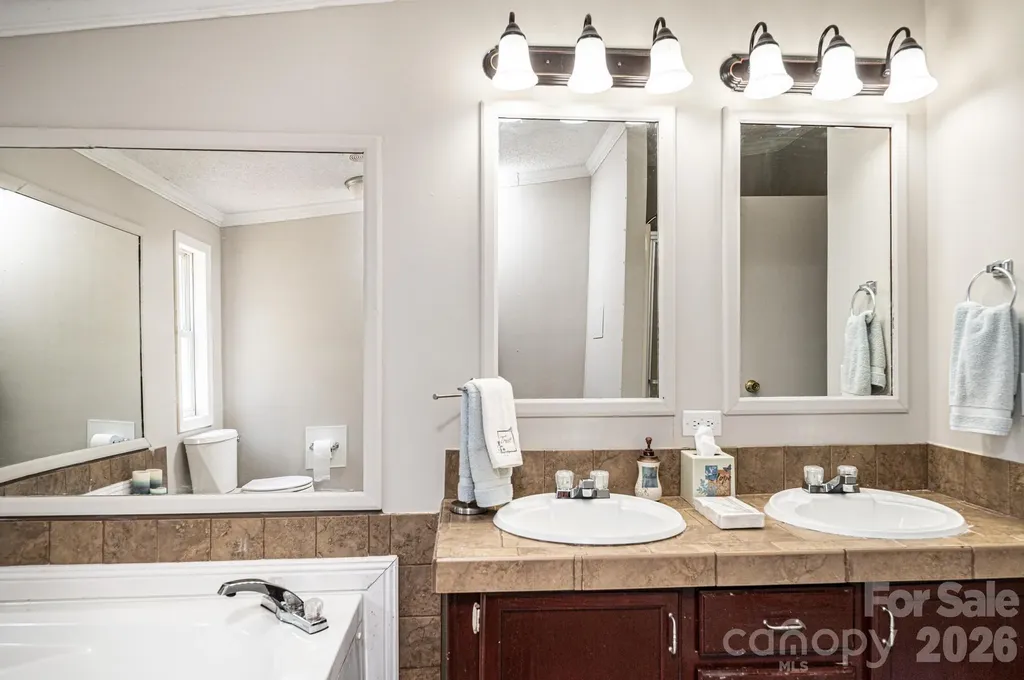 3825 Berry Creek Circle Granite Falls NC 28630