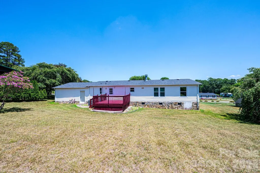 3825 Berry Creek Circle Granite Falls NC 28630