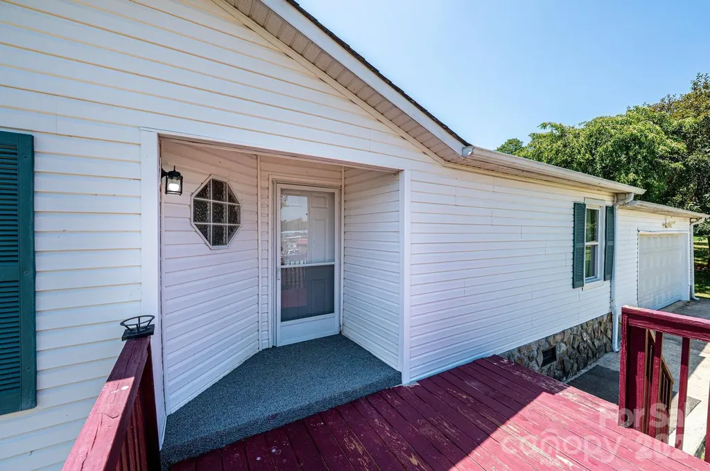 3825 Berry Creek Circle Granite Falls NC 28630