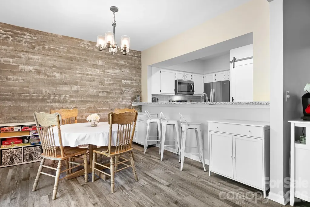 19843 Henderson Road Cornelius NC 28031
