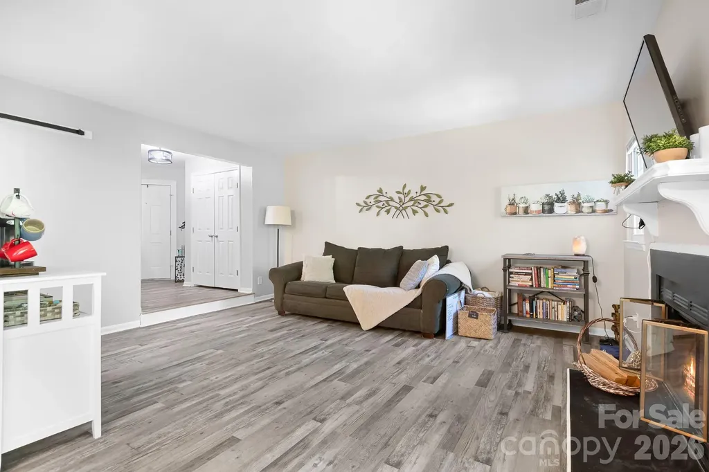 19843 Henderson Road Cornelius NC 28031