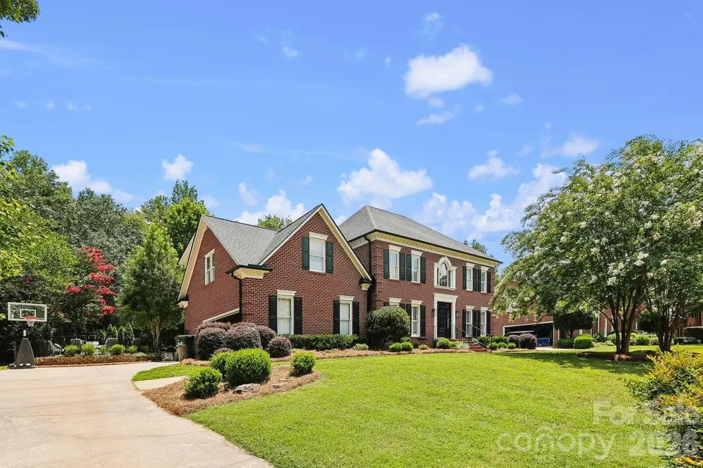 8507 Brownes Pond Lane Charlotte NC 28277