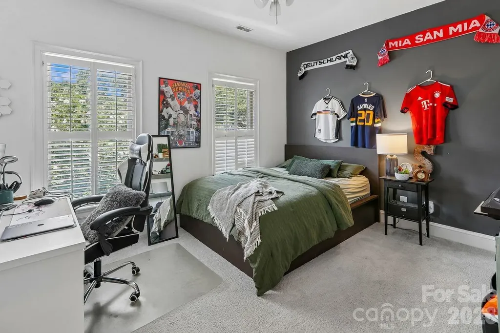 8507 Brownes Pond Lane Charlotte NC 28277