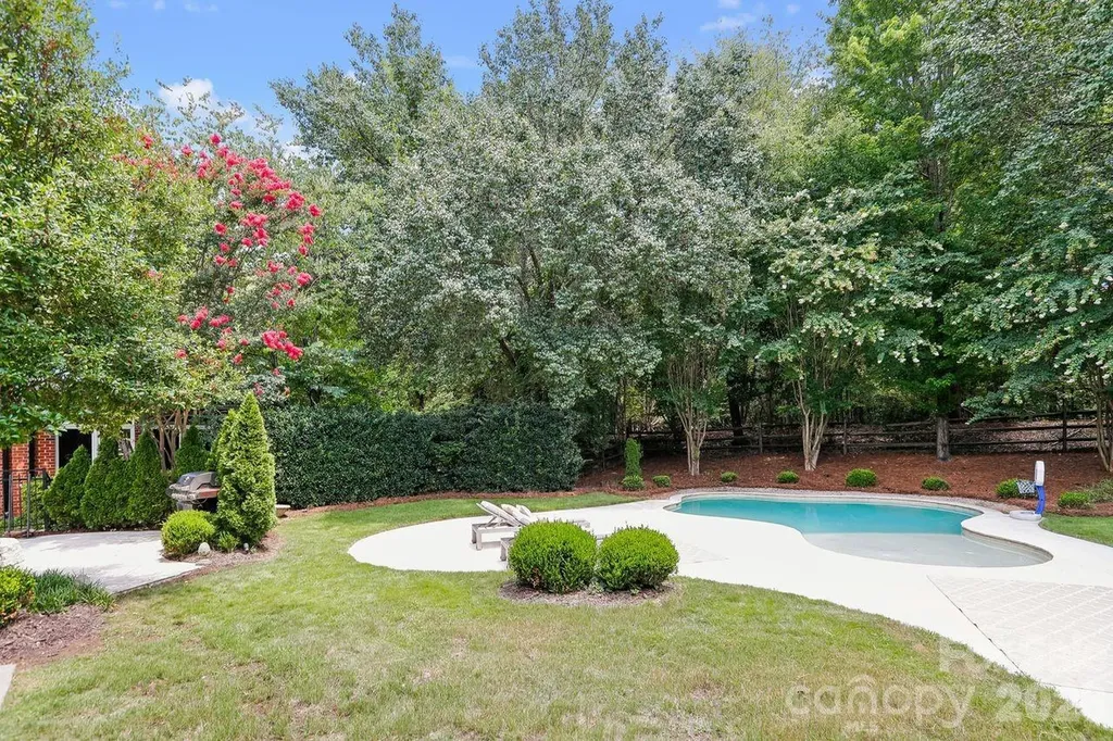 8507 Brownes Pond Lane Charlotte NC 28277