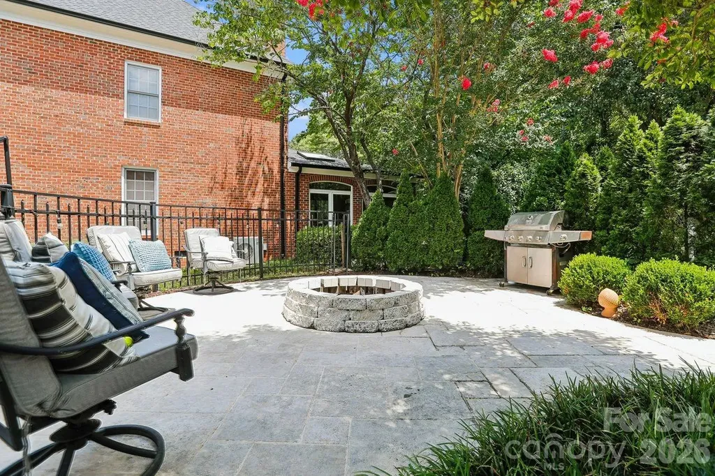 8507 Brownes Pond Lane Charlotte NC 28277