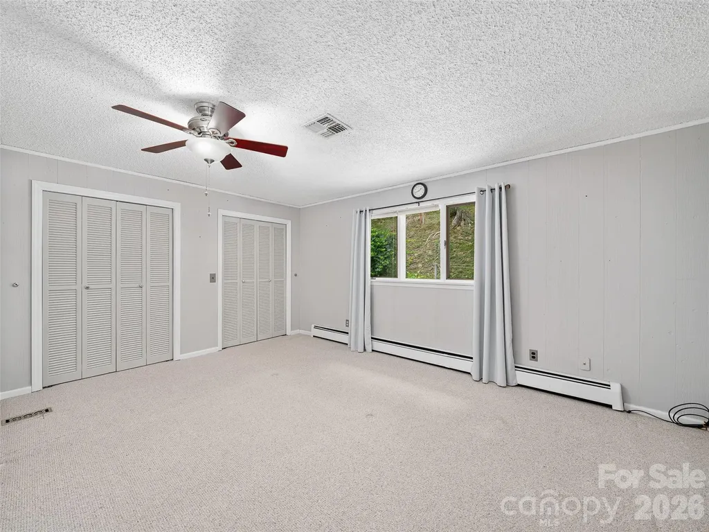 1065 Upper Pig Pen Road Green Mountain NC 28740