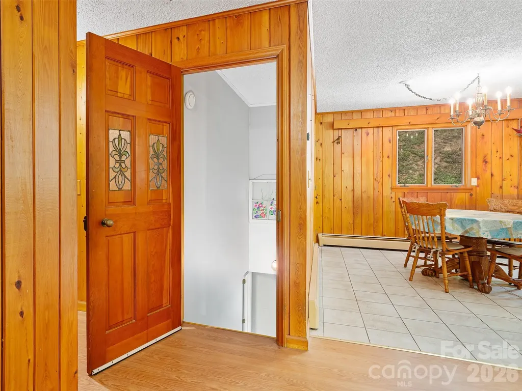 1065 Upper Pig Pen Road Green Mountain NC 28740