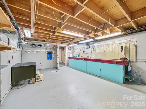 1065 Upper Pig Pen Road Green Mountain NC 28740
