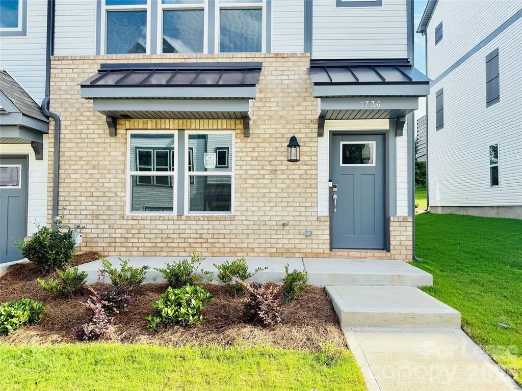 1736 Blanche Street Charlotte NC 28262