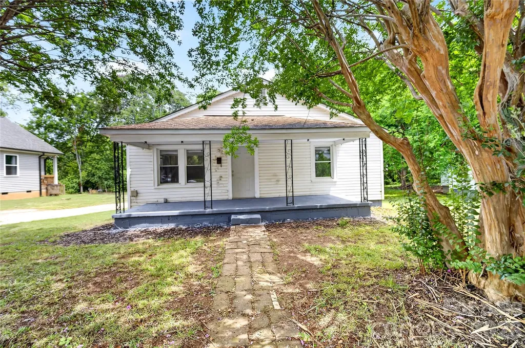 216 W Shannonhouse Street Shelby NC 28152