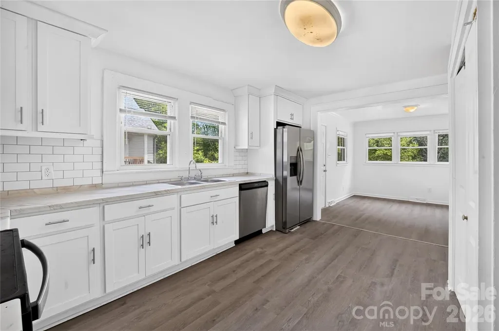 216 W Shannonhouse Street Shelby NC 28152