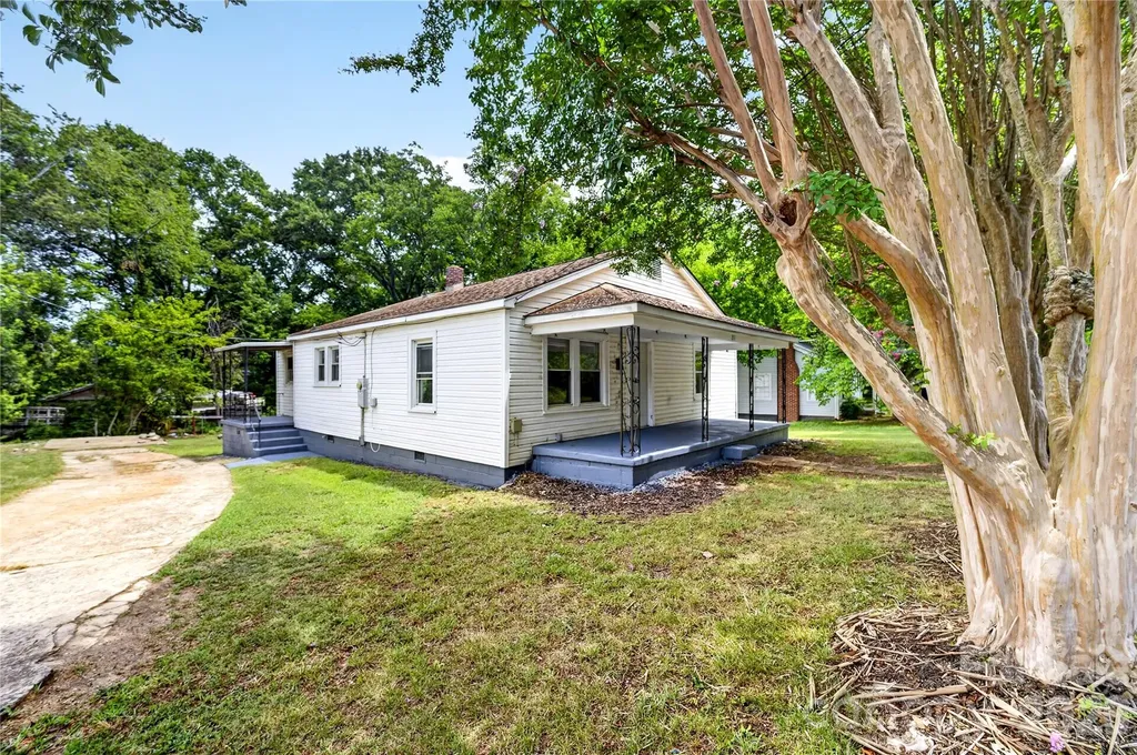 216 W Shannonhouse Street Shelby NC 28152