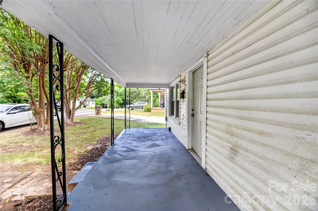 216 W Shannonhouse Street Shelby NC 28152