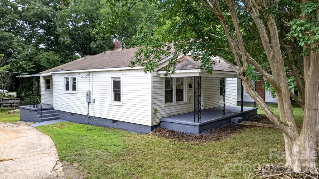 216 W Shannonhouse Street Shelby NC 28152
