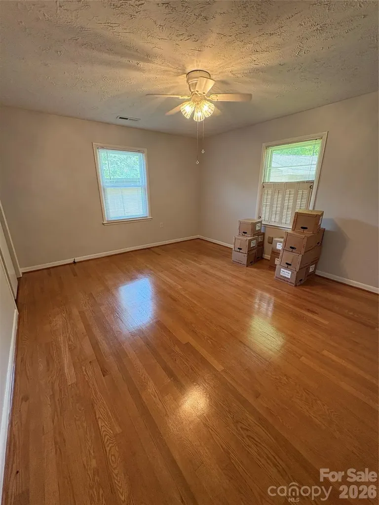 2541 Dellwood Road Waynesville NC 28786