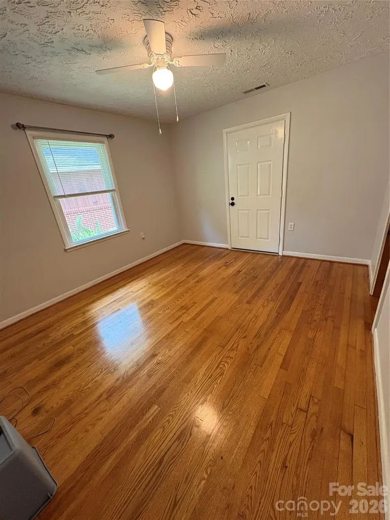 2541 Dellwood Road Waynesville NC 28786