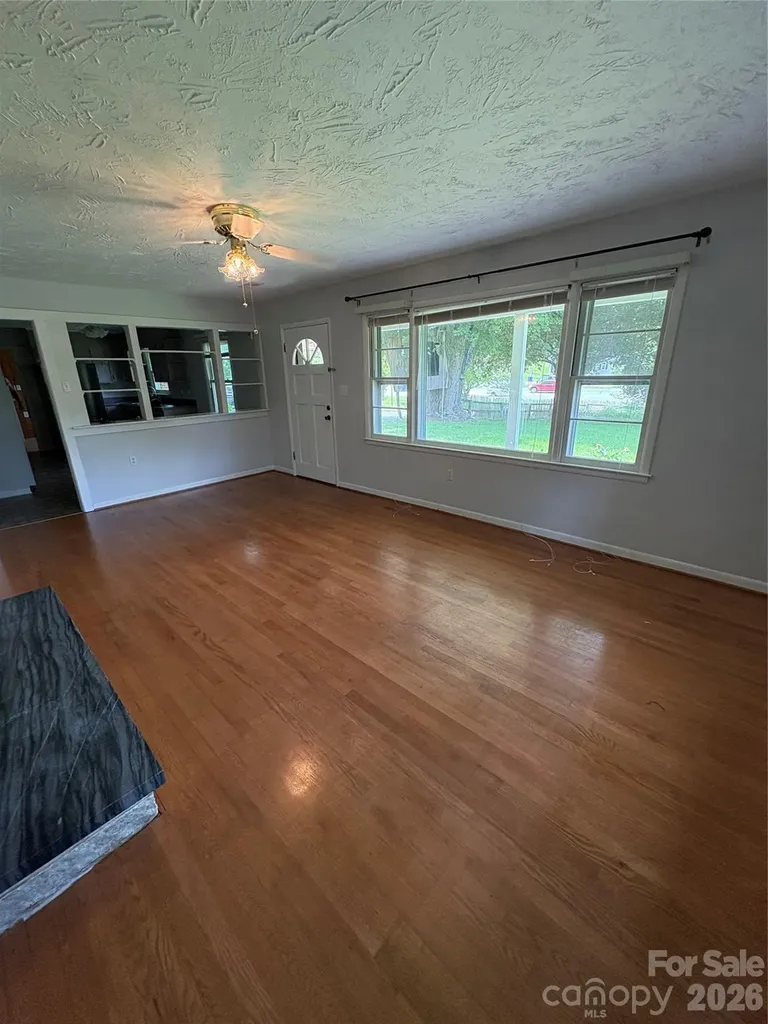 2541 Dellwood Road Waynesville NC 28786