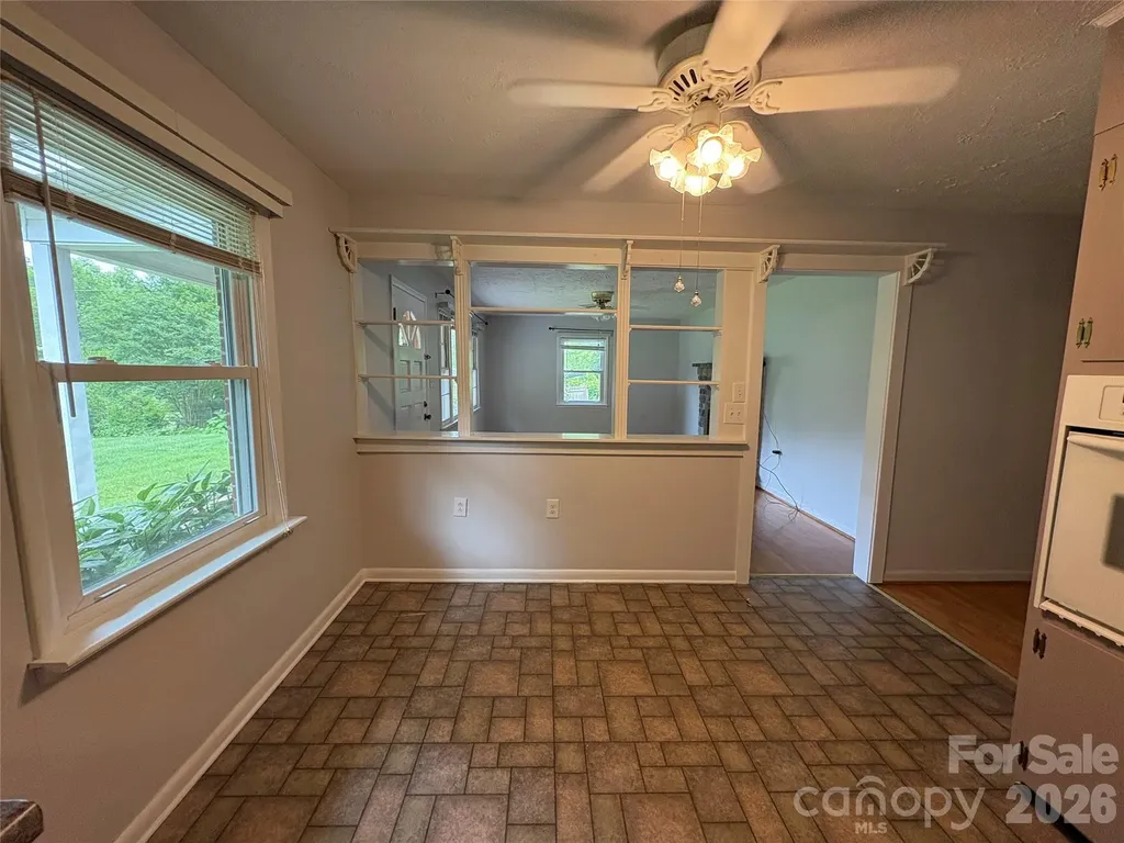 2541 Dellwood Road Waynesville NC 28786