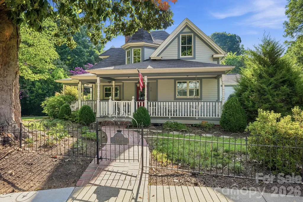 519 South Street Davidson NC 28036