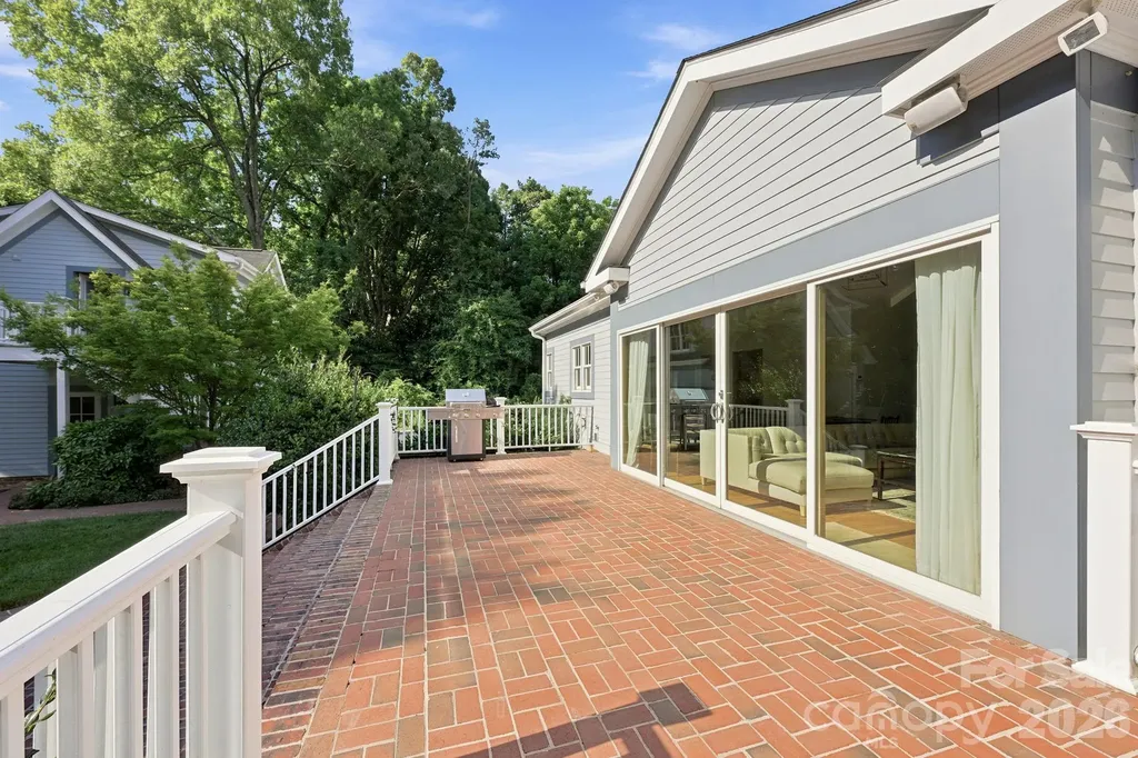 519 South Street Davidson NC 28036