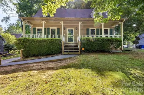 5041 Hutchins Street Winston Salem NC 27106