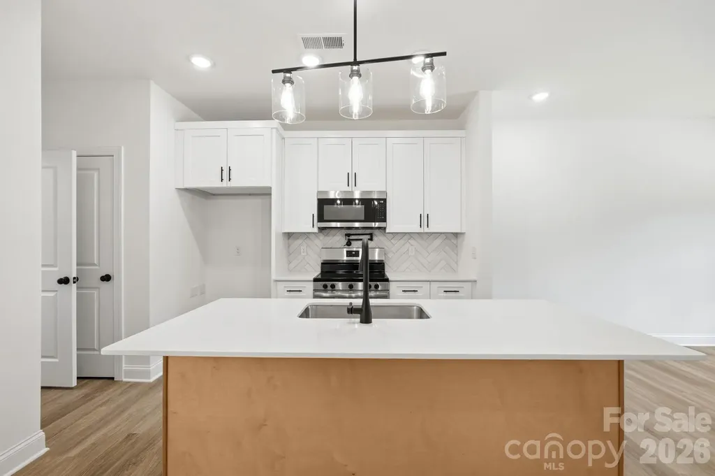 114 7th Avenue SE Hickory NC 28602