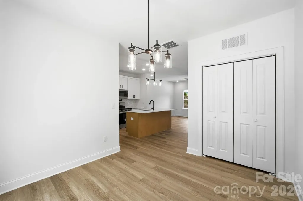 114 7th Avenue SE Hickory NC 28602