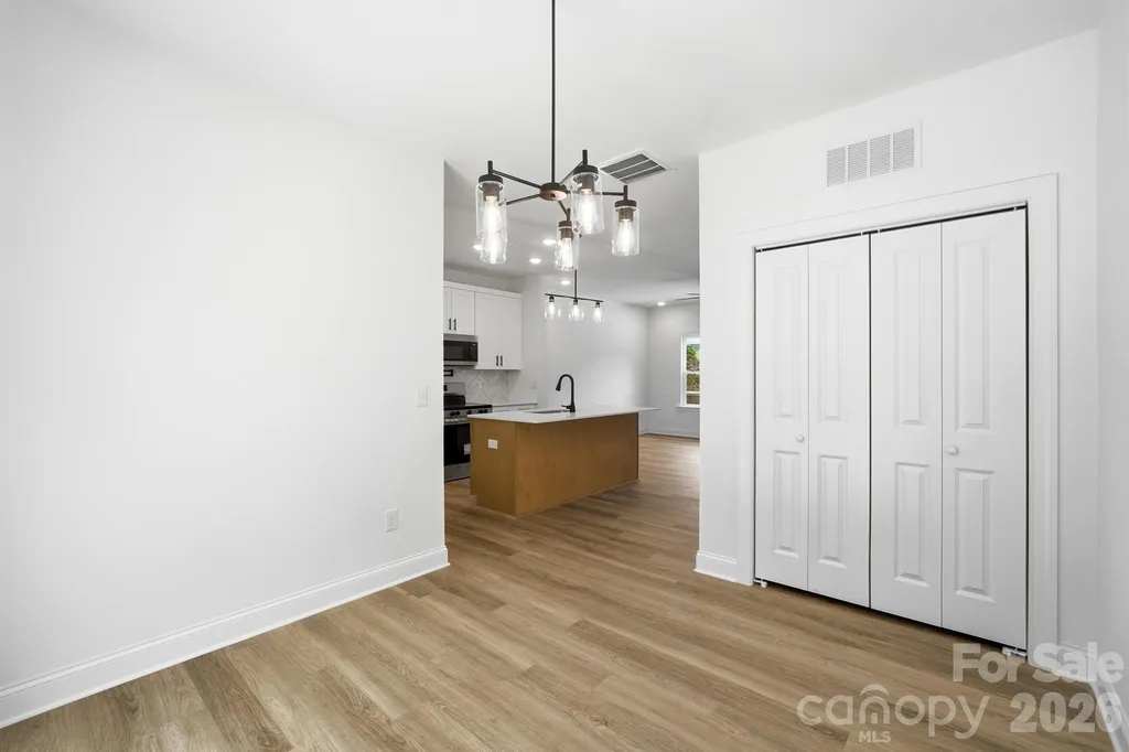 114 7th Avenue SE Hickory NC 28602