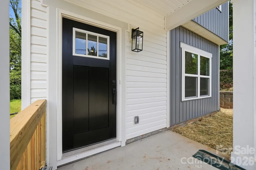 114 7th Avenue SE Hickory NC 28602