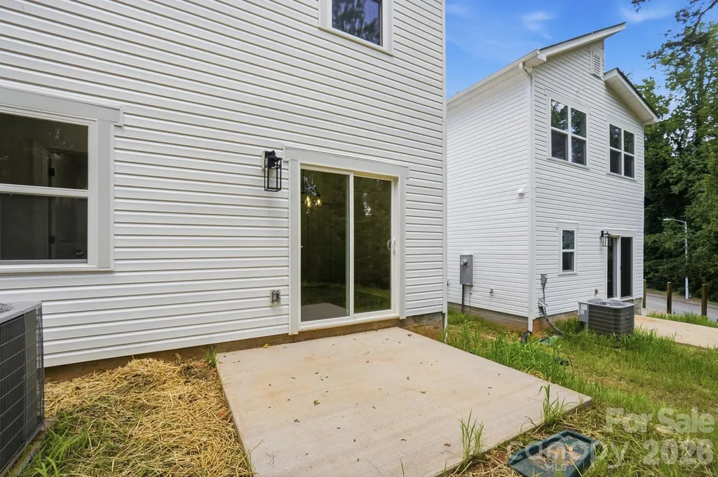 114 7th Avenue SE Hickory NC 28602